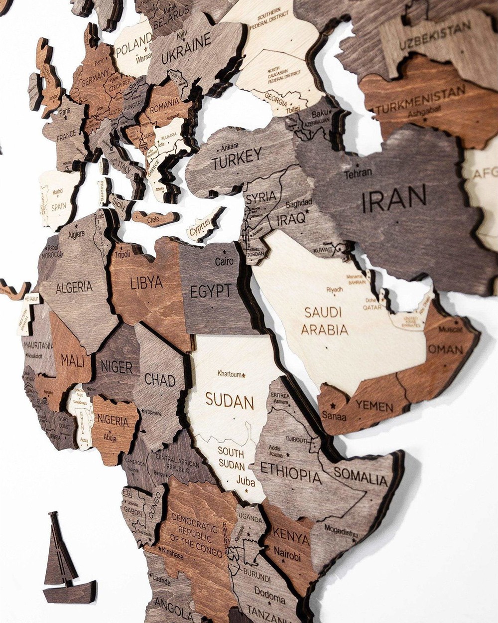 puinen kartta 3D-mantereen seinällä