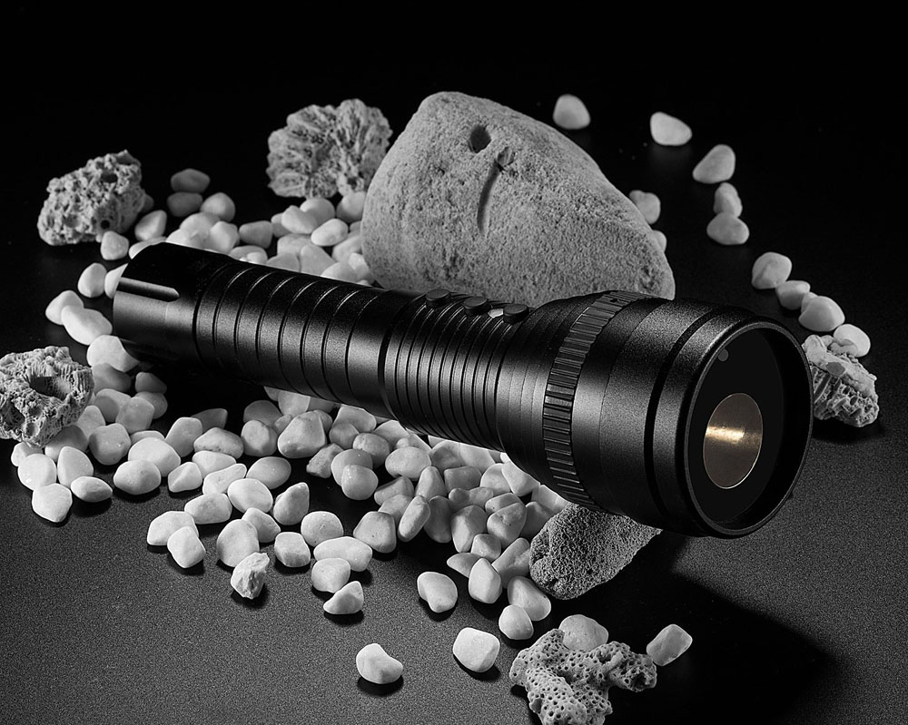 LED-taskulamppu kameralla