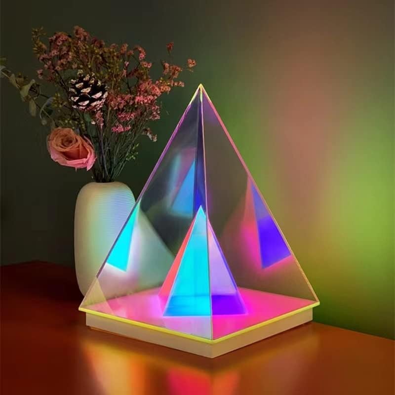 3D pyramidi yövalaisin - pöytävalaisin valaisee pöytäkoristeita